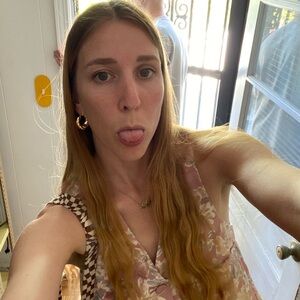 Meet your Posher, Ana